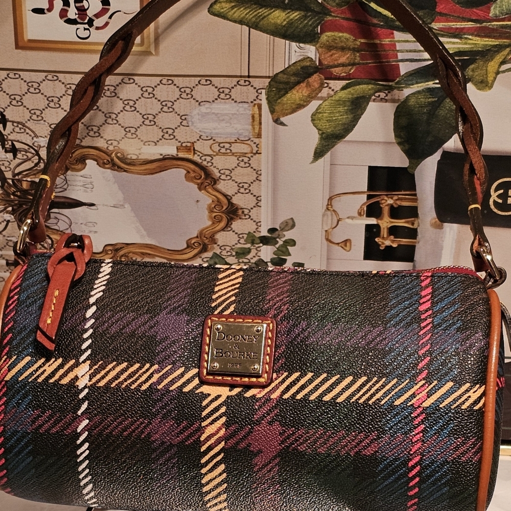 Dooney & Bourke Windsor Barrel Bag